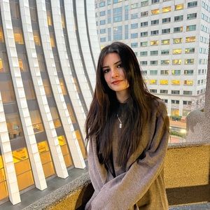 Meet your Posher, Eve